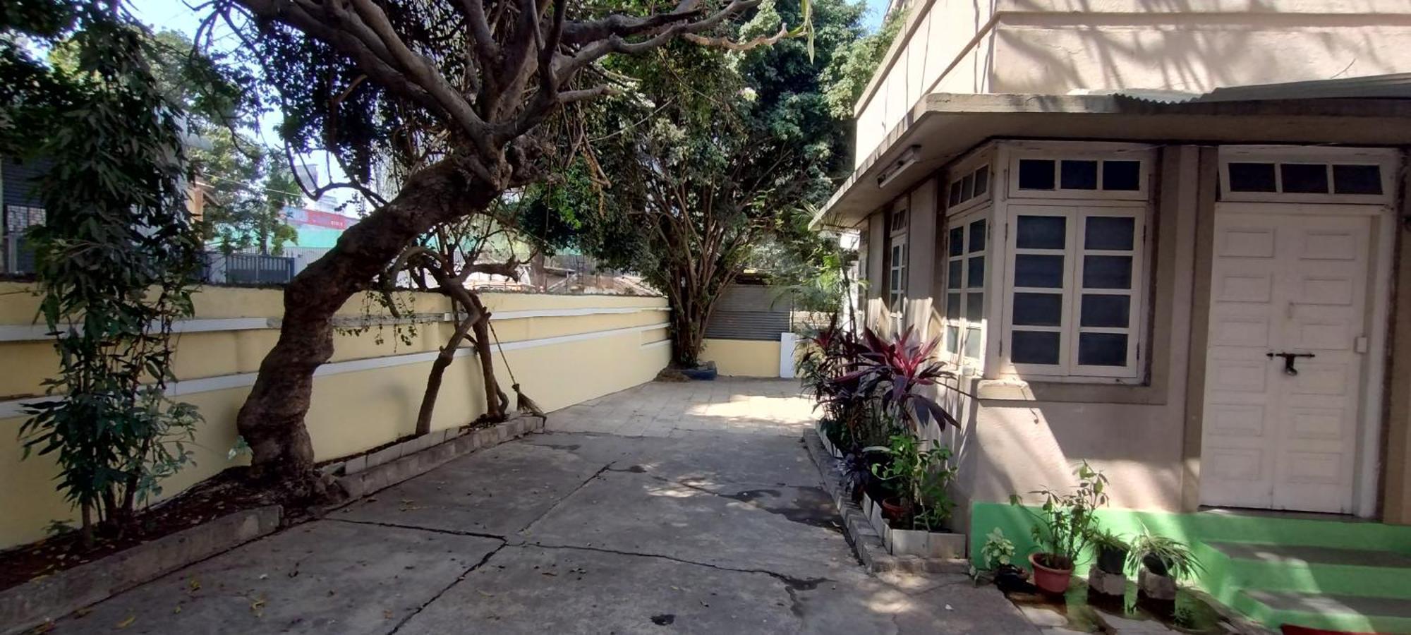 Madhav Bhavan Guest House Pune Exterior photo